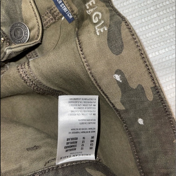 Miss Me Jeans & American Eagle Jeans - Picture 8 of 14